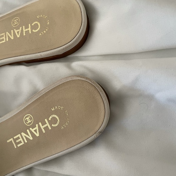 Chanel pearl sandal size 381/2 - Picture 4 of 10